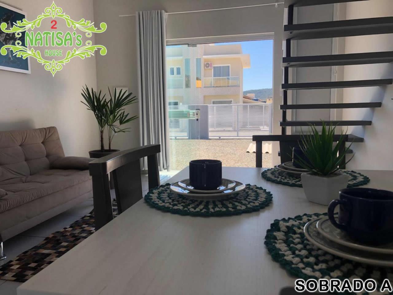 Sobrados Aconchegante Com Piscina "Natisashouse" Villa Бомбиняс Екстериор снимка