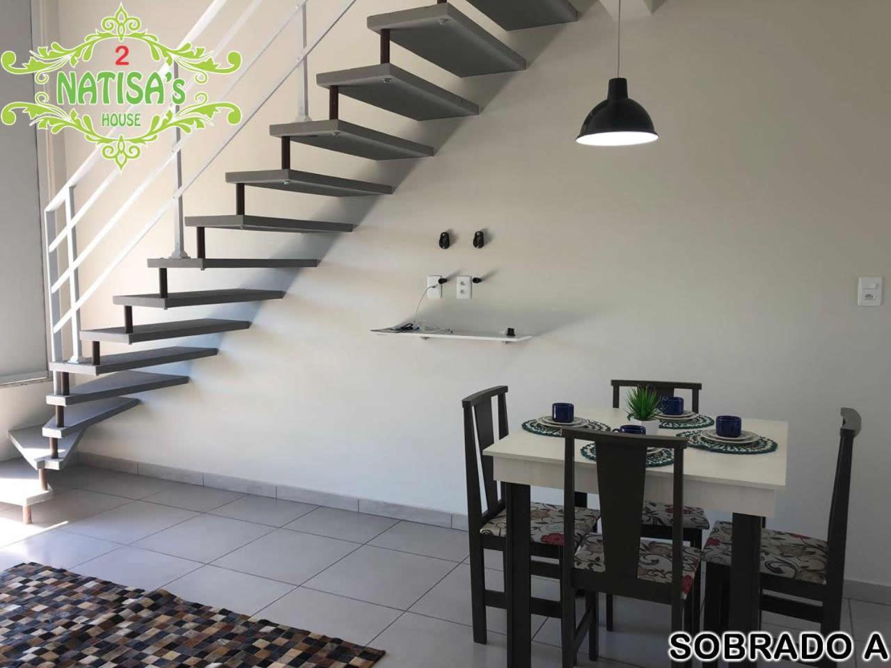 Sobrados Aconchegante Com Piscina "Natisashouse" Villa Бомбиняс Екстериор снимка